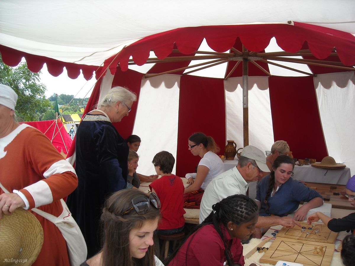 Fête des jeux au Château Guillaume-le -Conquérant de Falaise, 2012 falaise-2012-aisling-1198-100